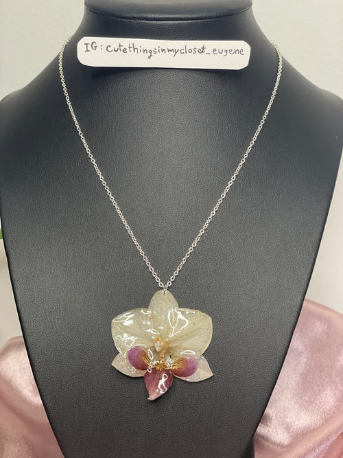 natural color real orchid necklace