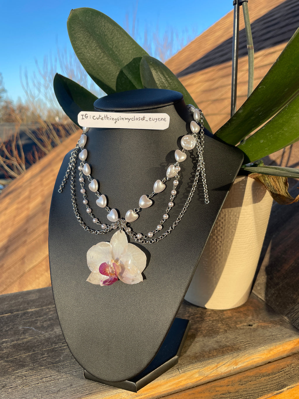 natural orchid color with simulated heart pearl