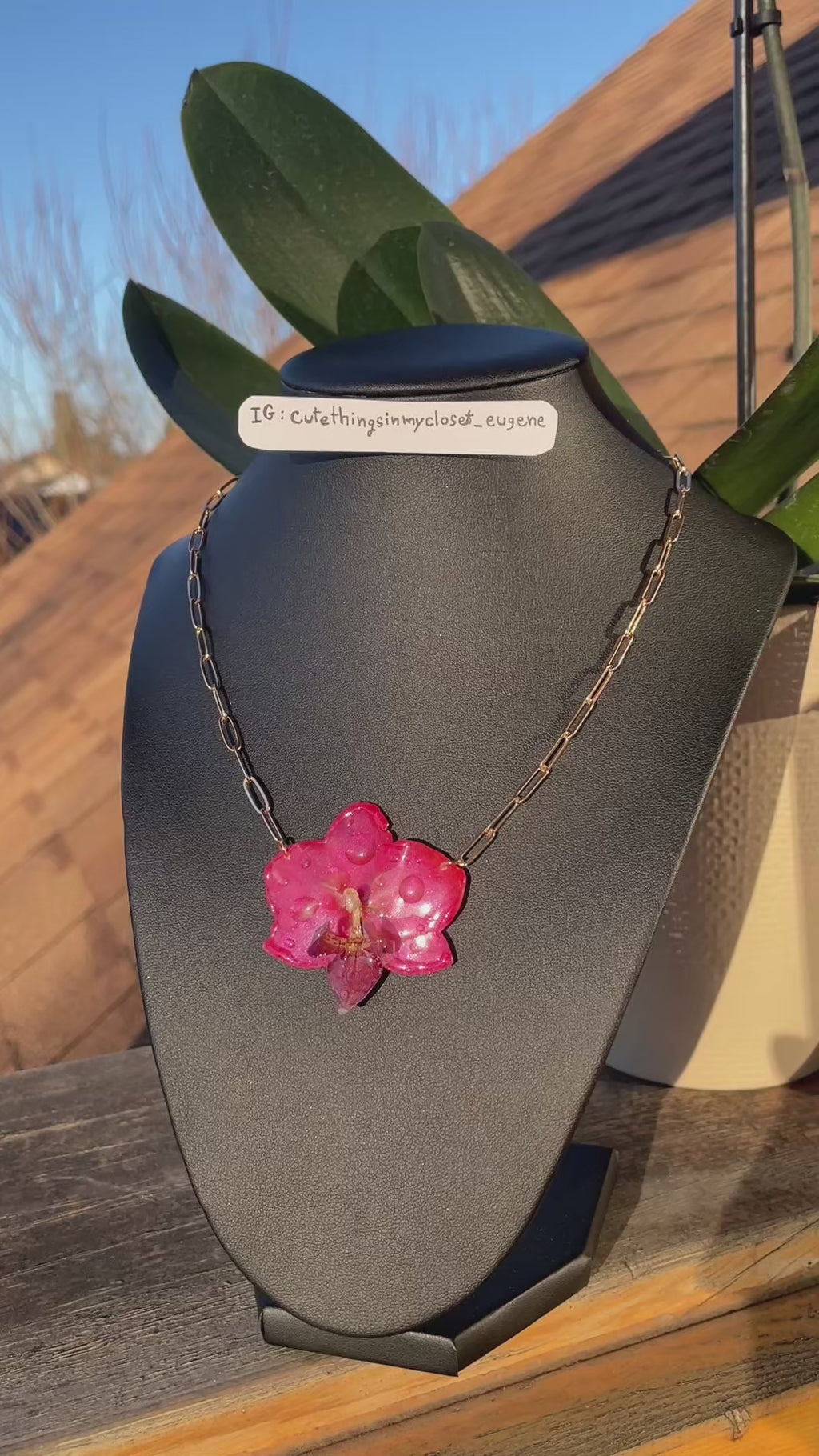 pink raspberry with water drops 💧 chain orchid necklace